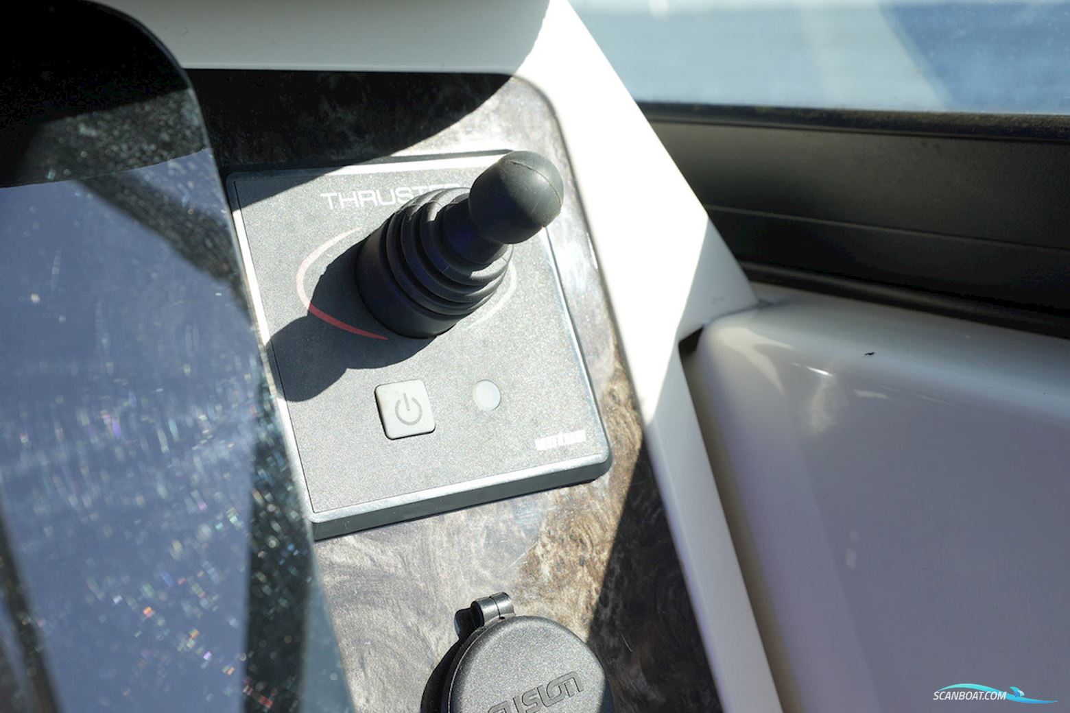 Sea Ray Sundancer 290