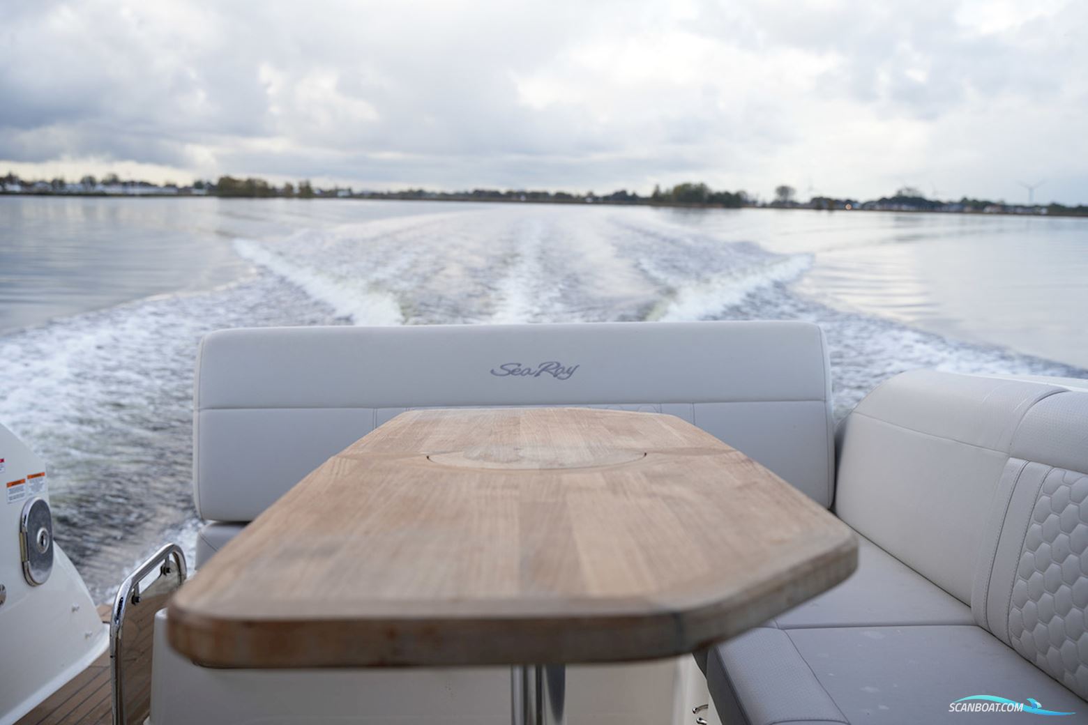 Sea Ray Sundancer 290