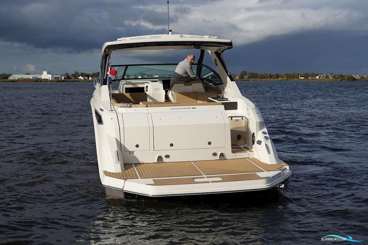Sea Ray Sundancer 320
