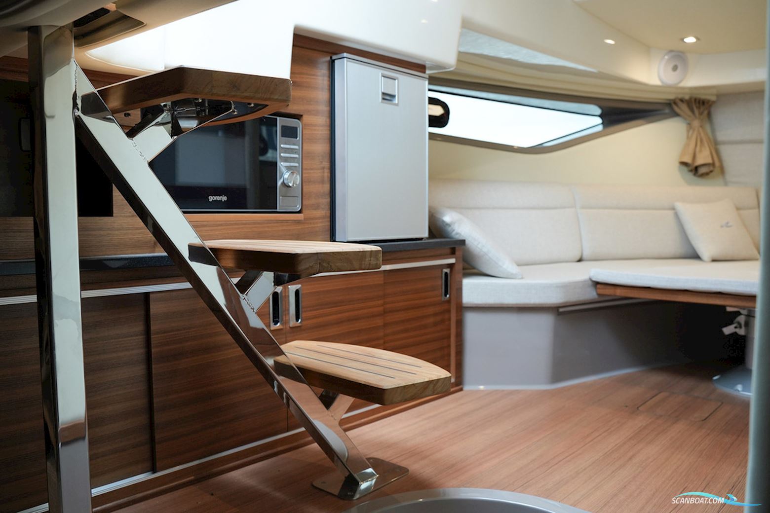 Sea Ray Sundancer 320