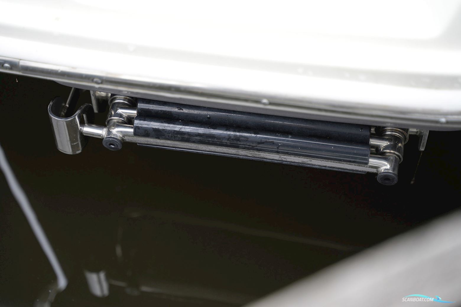 Sea Ray Sundancer 320