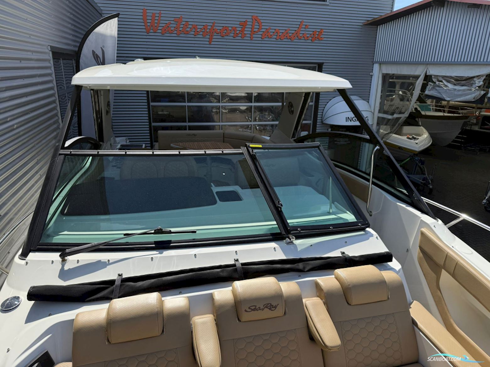 Sea Ray Sundancer 320