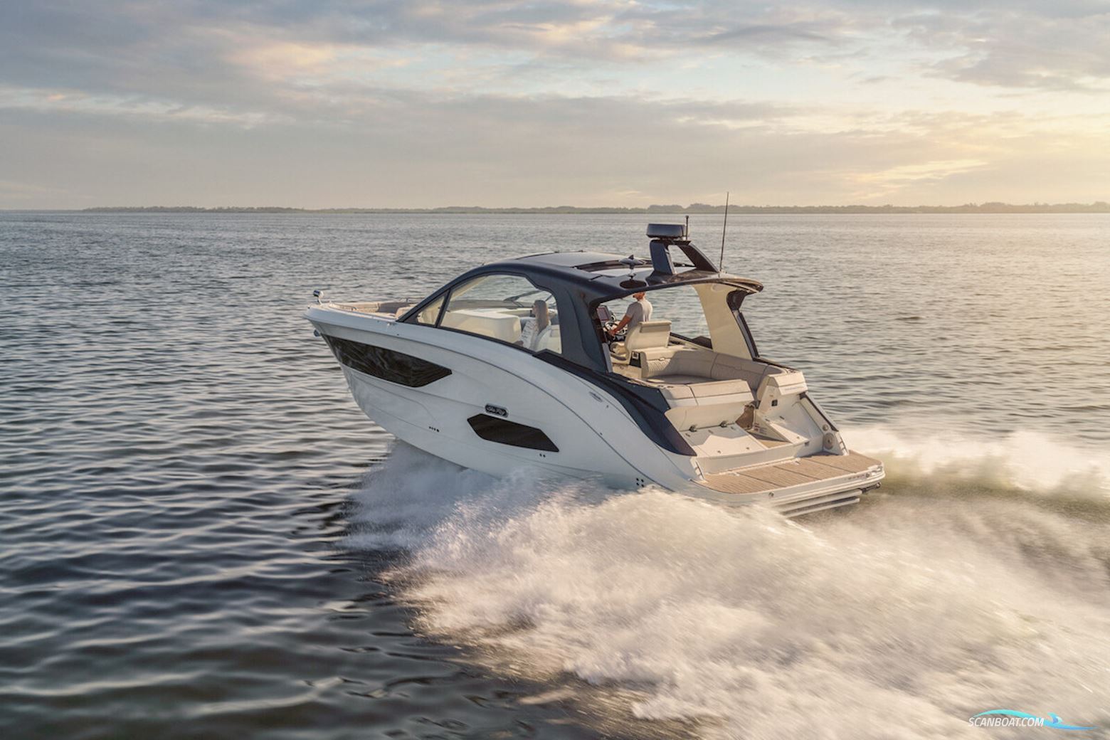 Sea Ray Sundancer 370