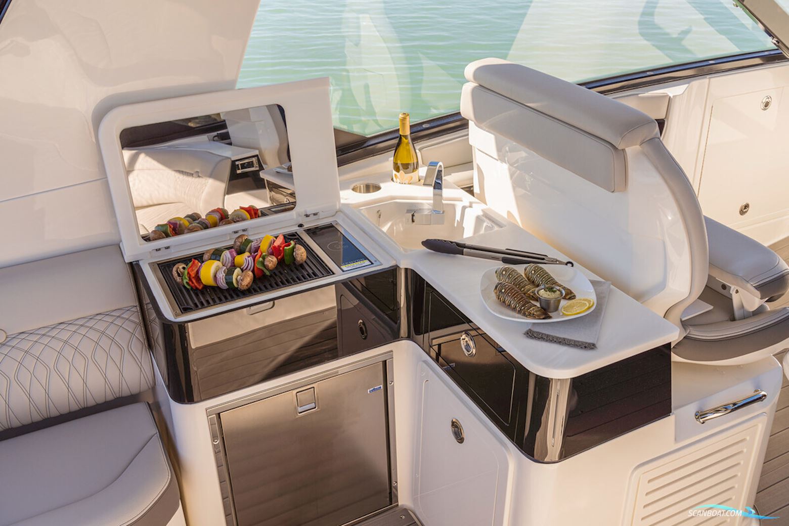 Sea Ray Sundancer 370