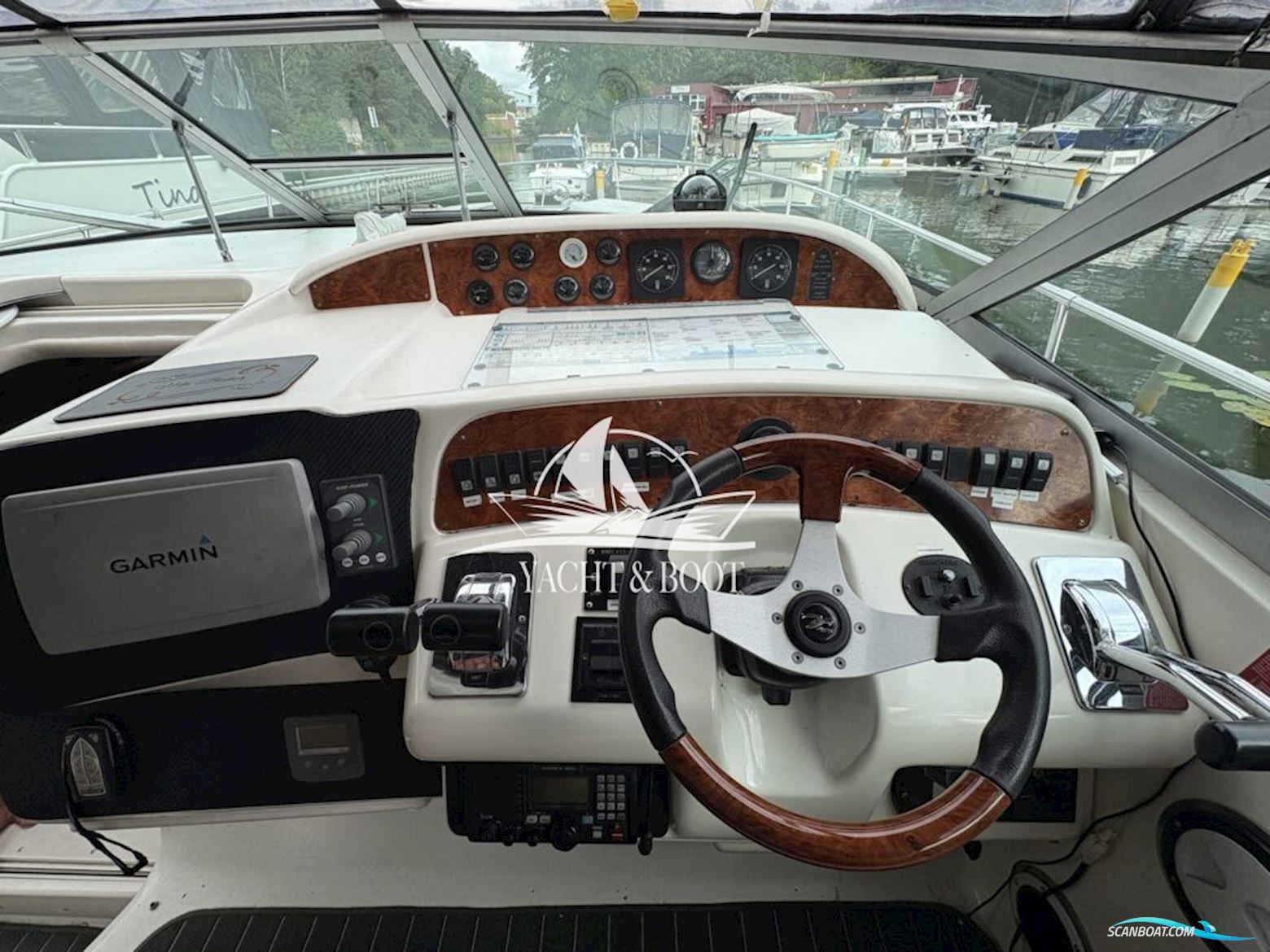 Sea Ray Sundancer 370