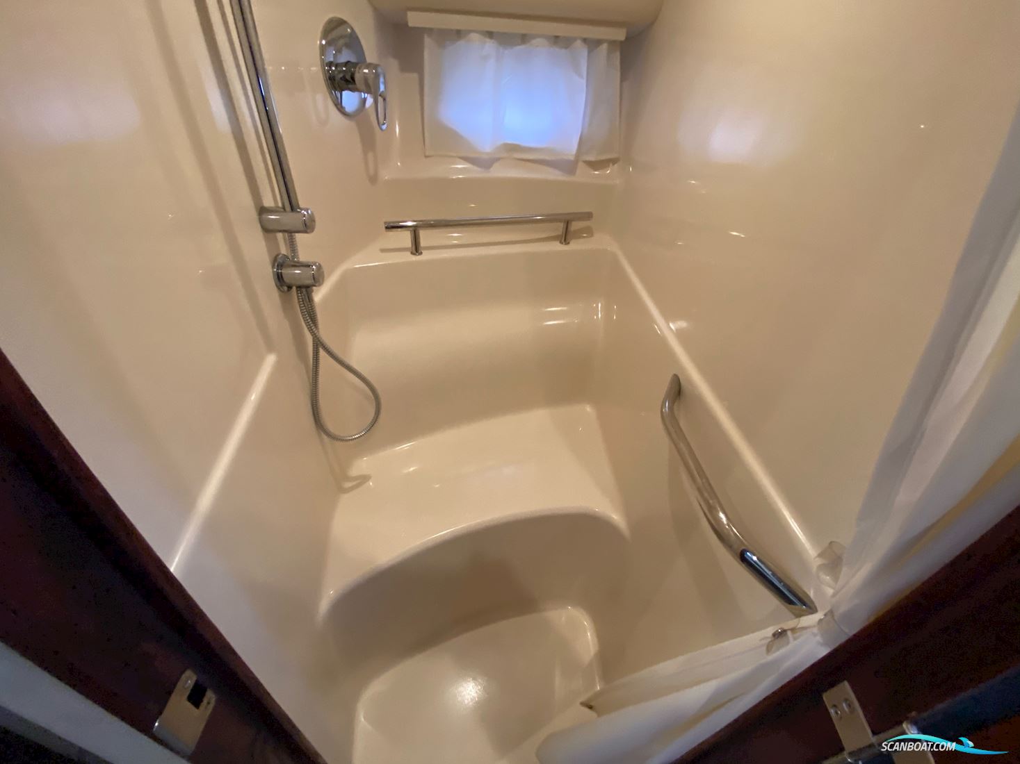 Sea Ray Sundancer 425