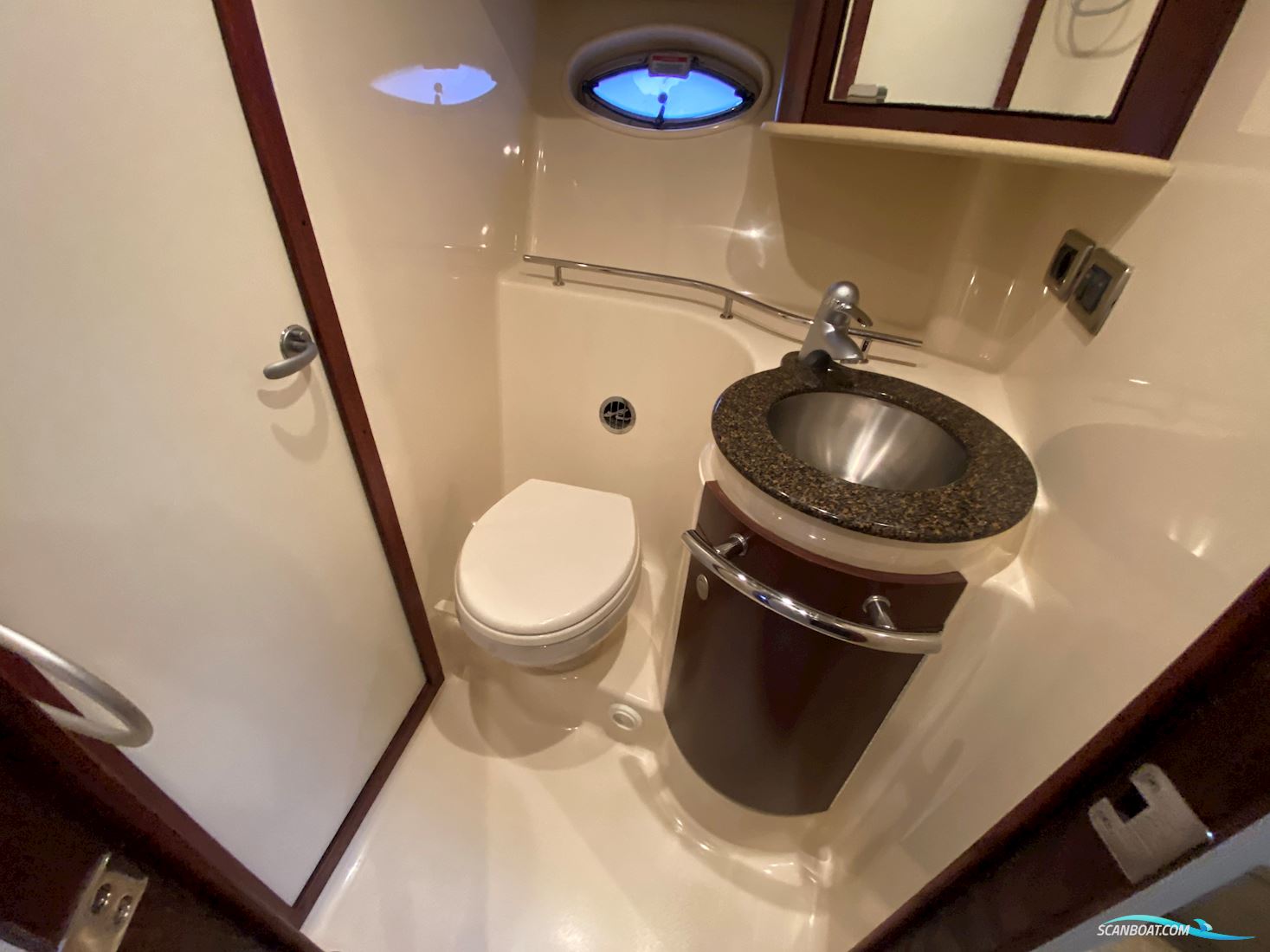 Sea Ray Sundancer 425