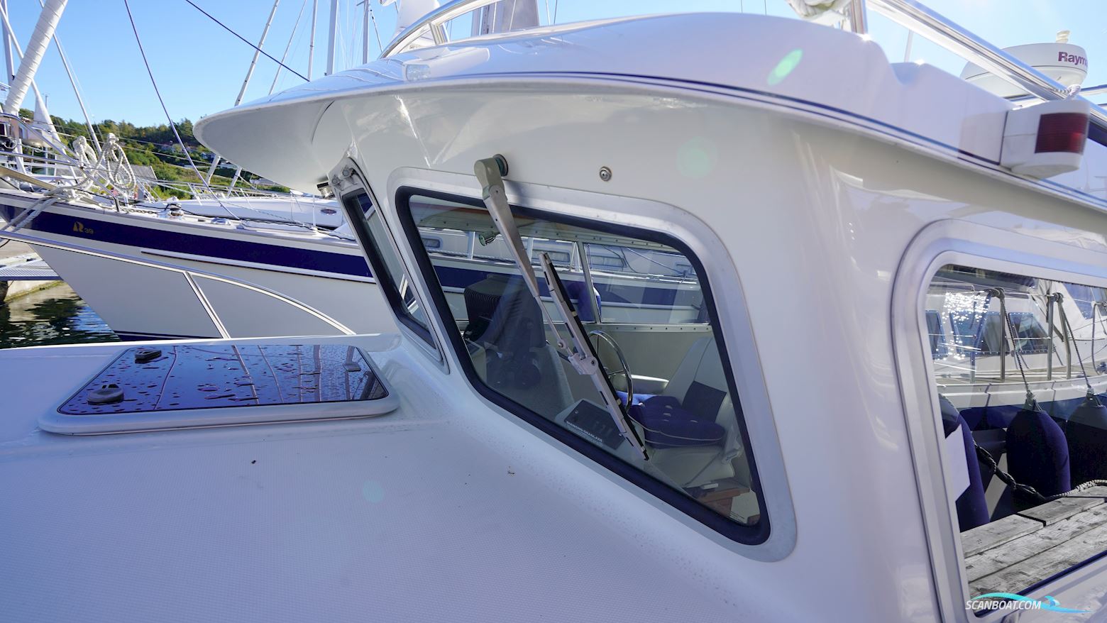 Sea Sport Explorer 2400