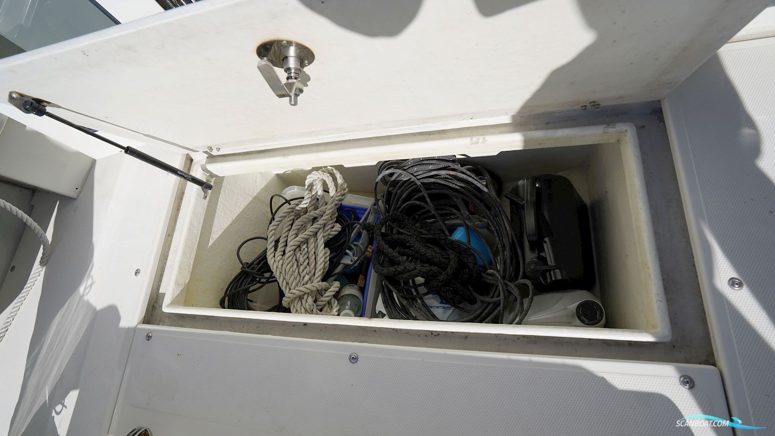 Sea Sport Explorer 2400