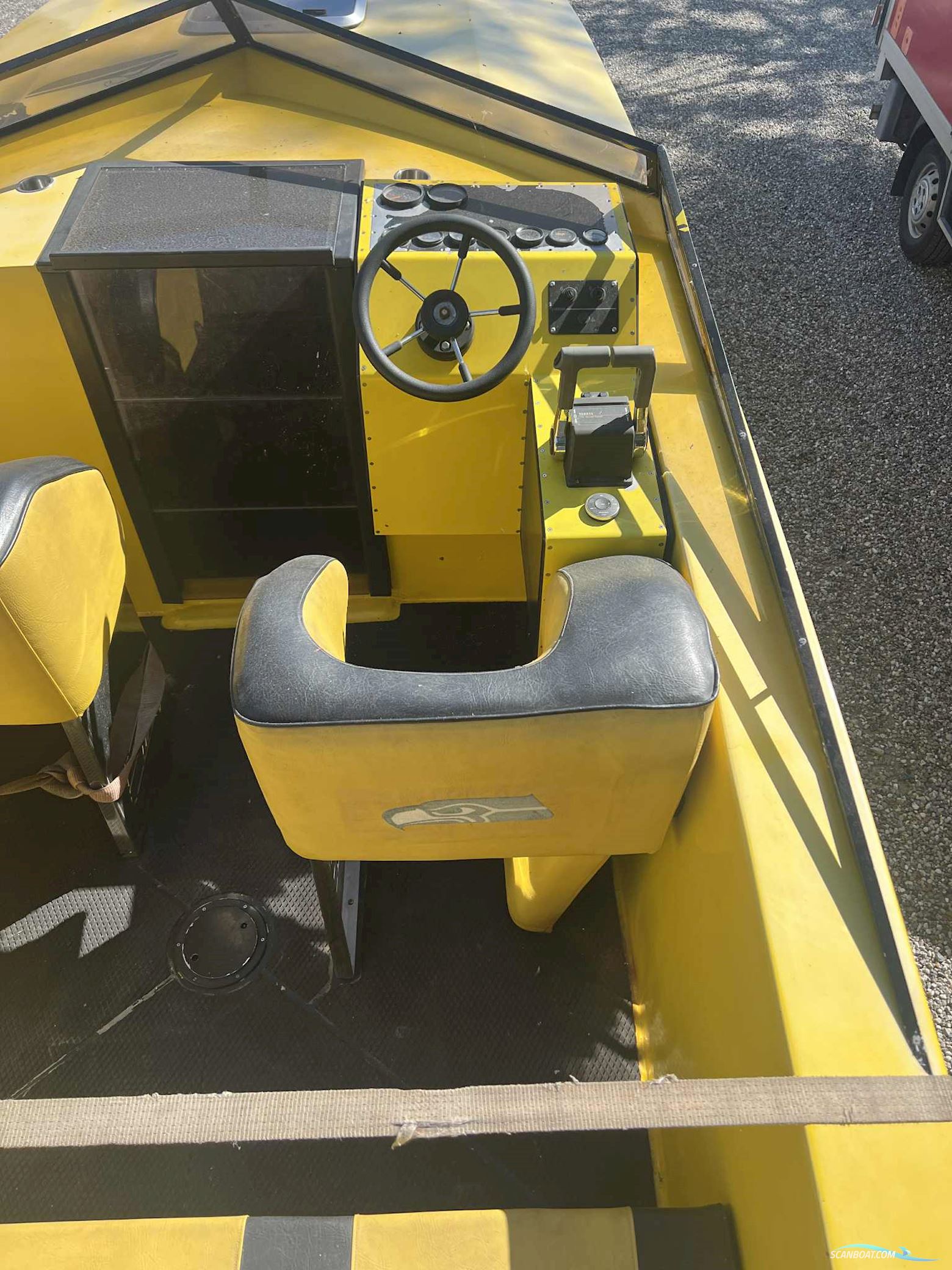 Seahawk 28 Powerboat