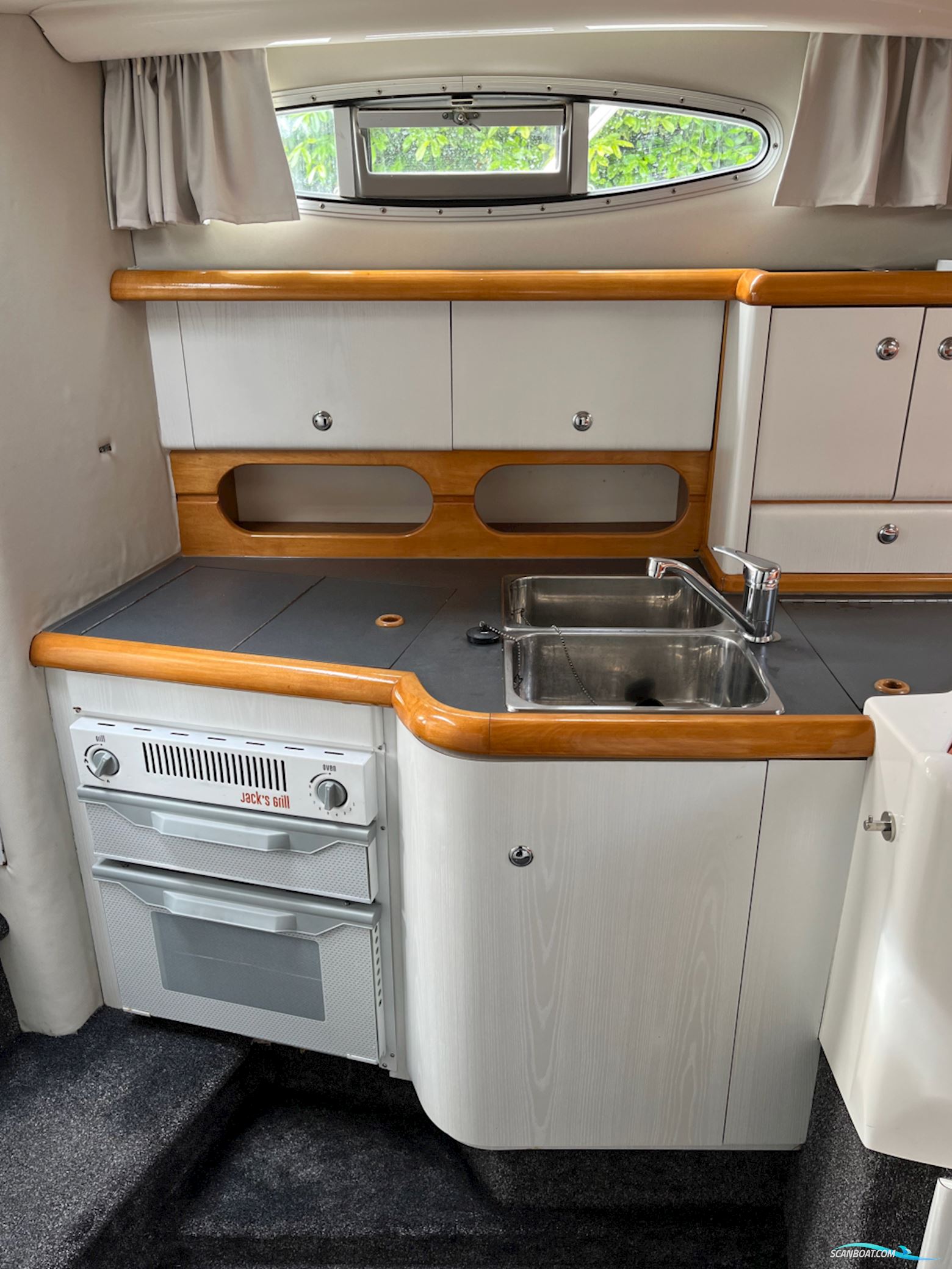 Sealine 310 Ambassador