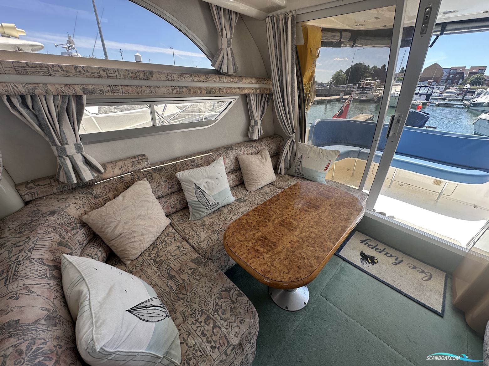 Sealine 330 Statesman
