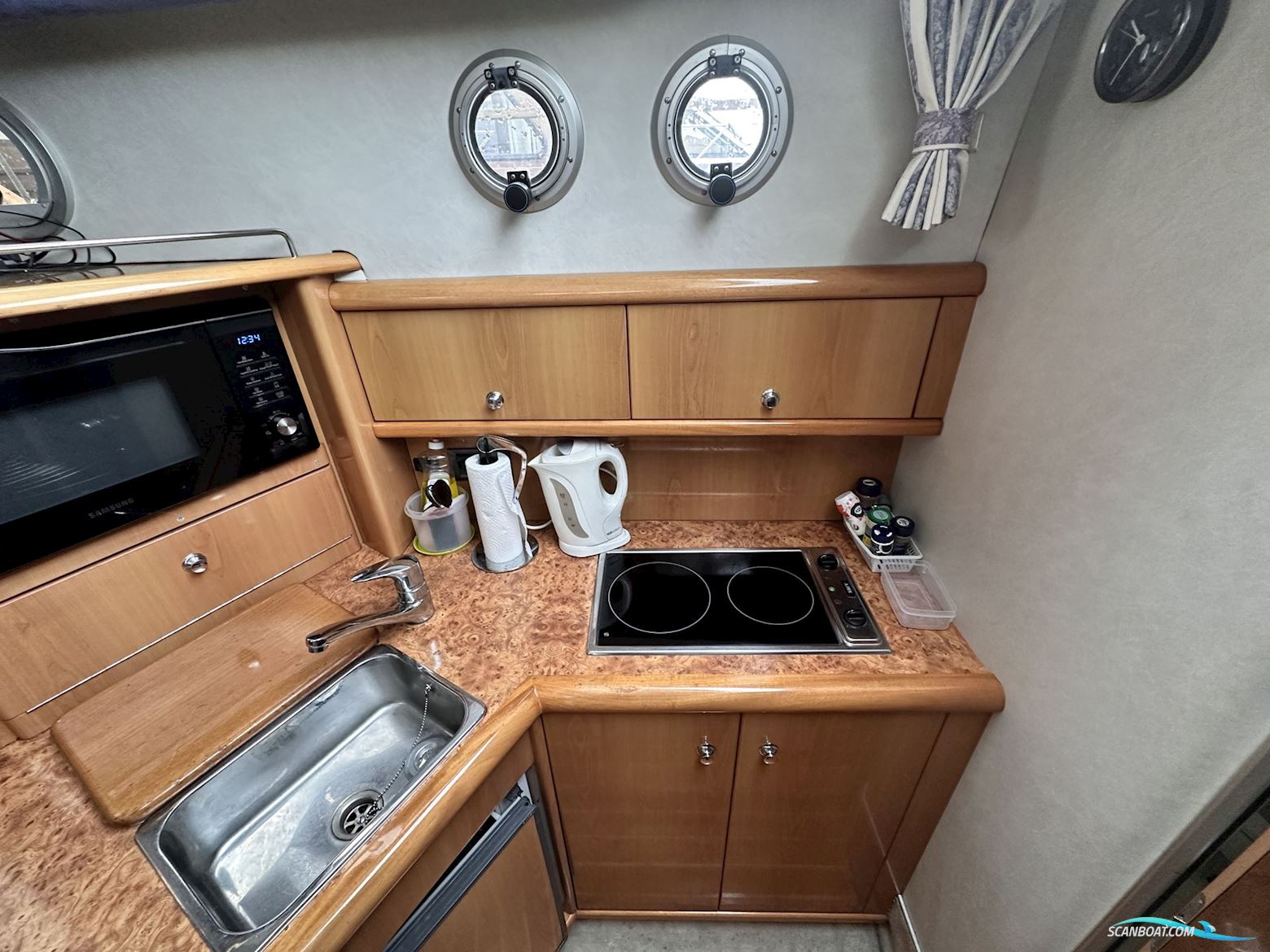 Sealine 360 F