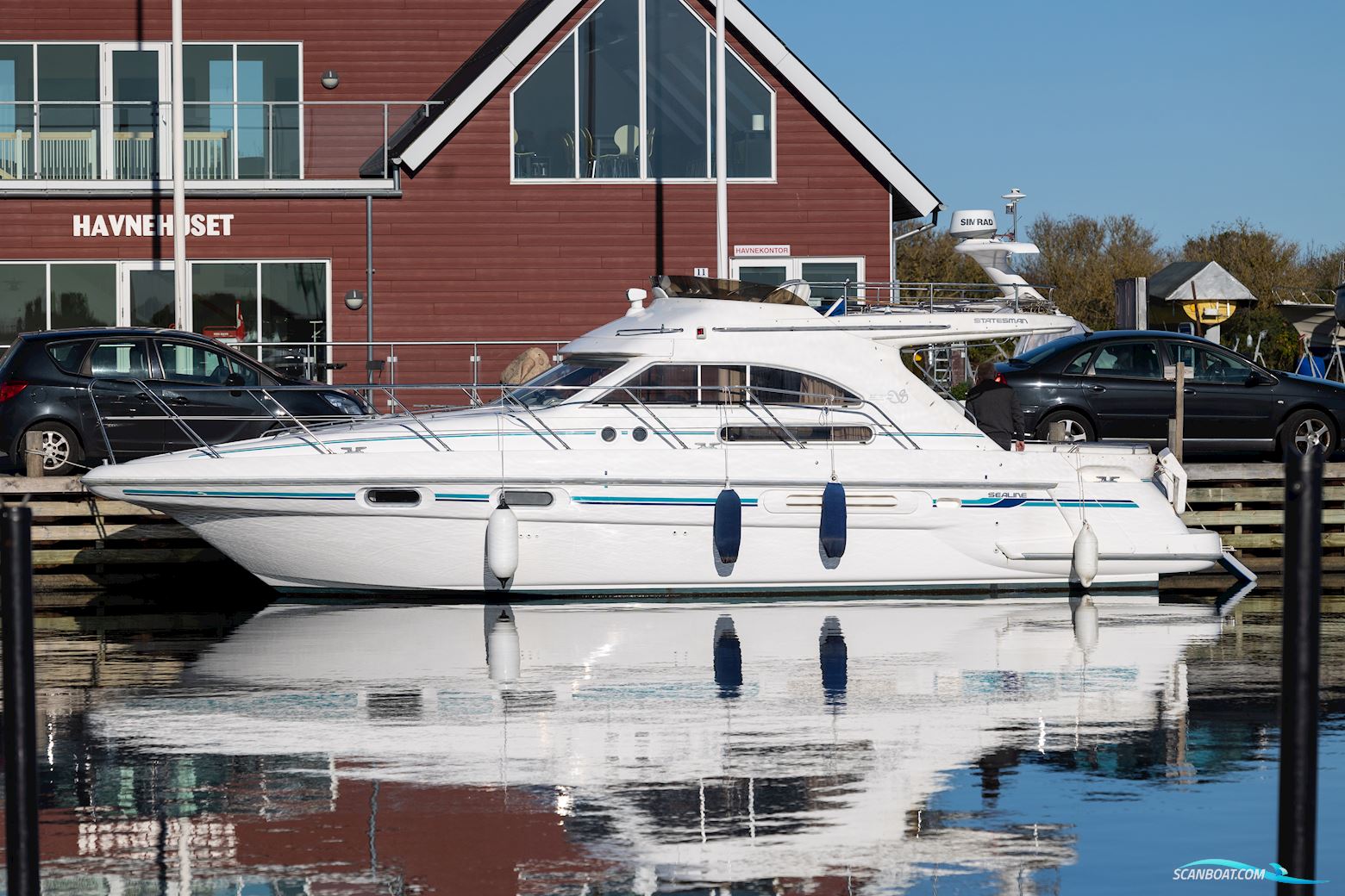 Sealine 360