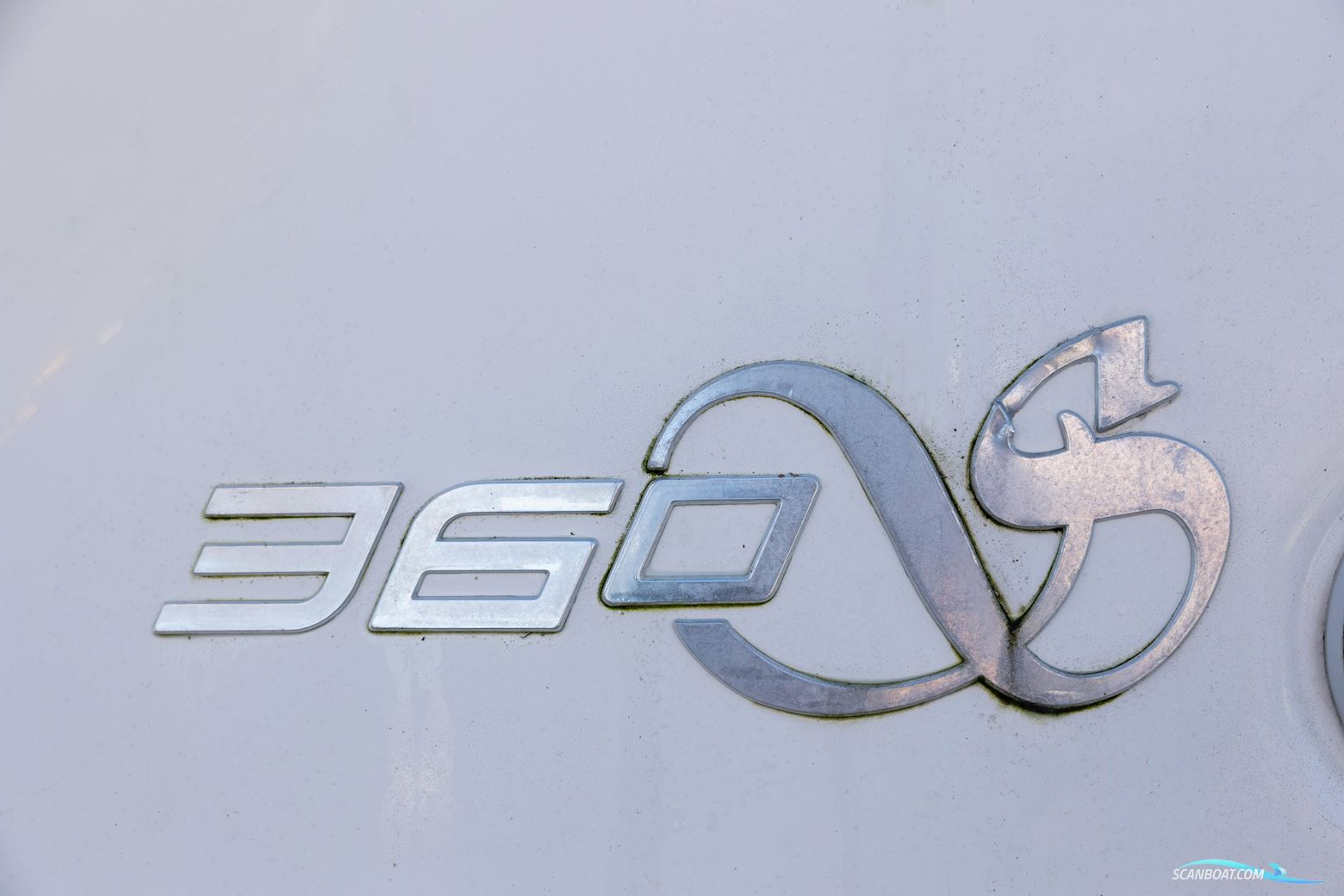 Sealine 360