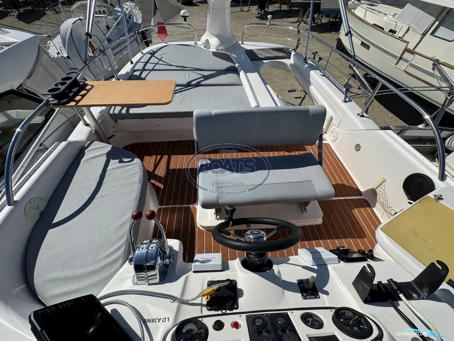 Sealine 360 STATESMAN