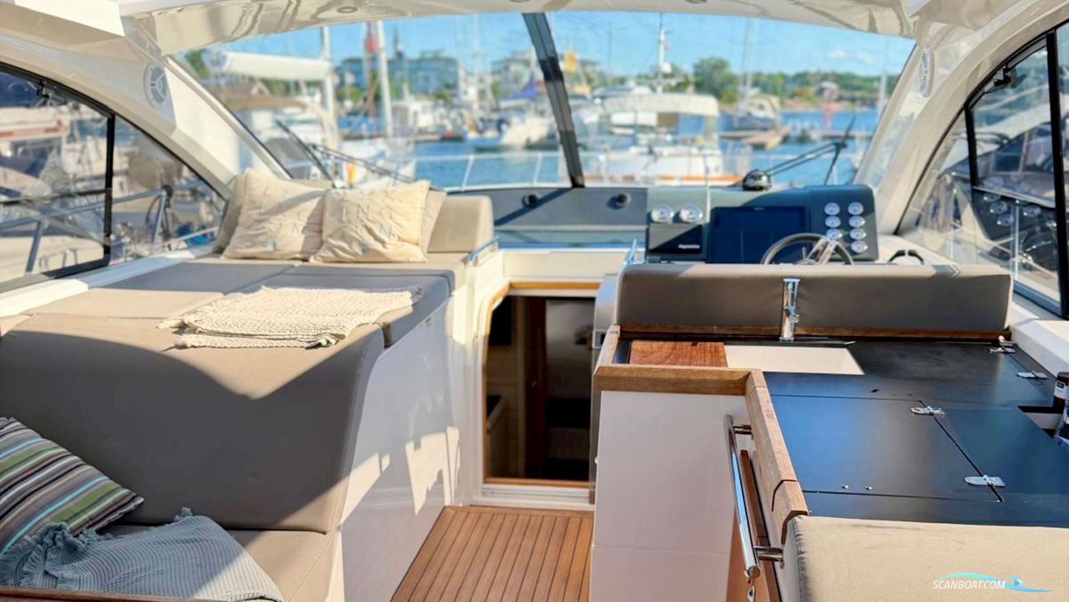 Sealine 47