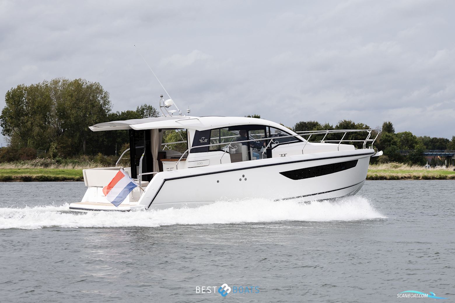 Sealine C330