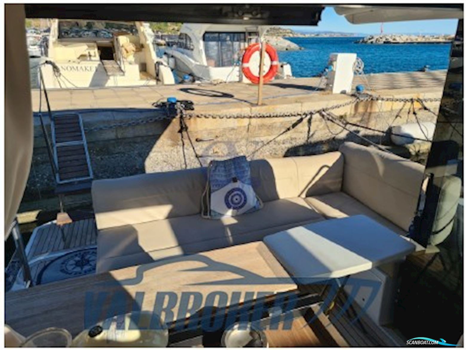 Sealine C330