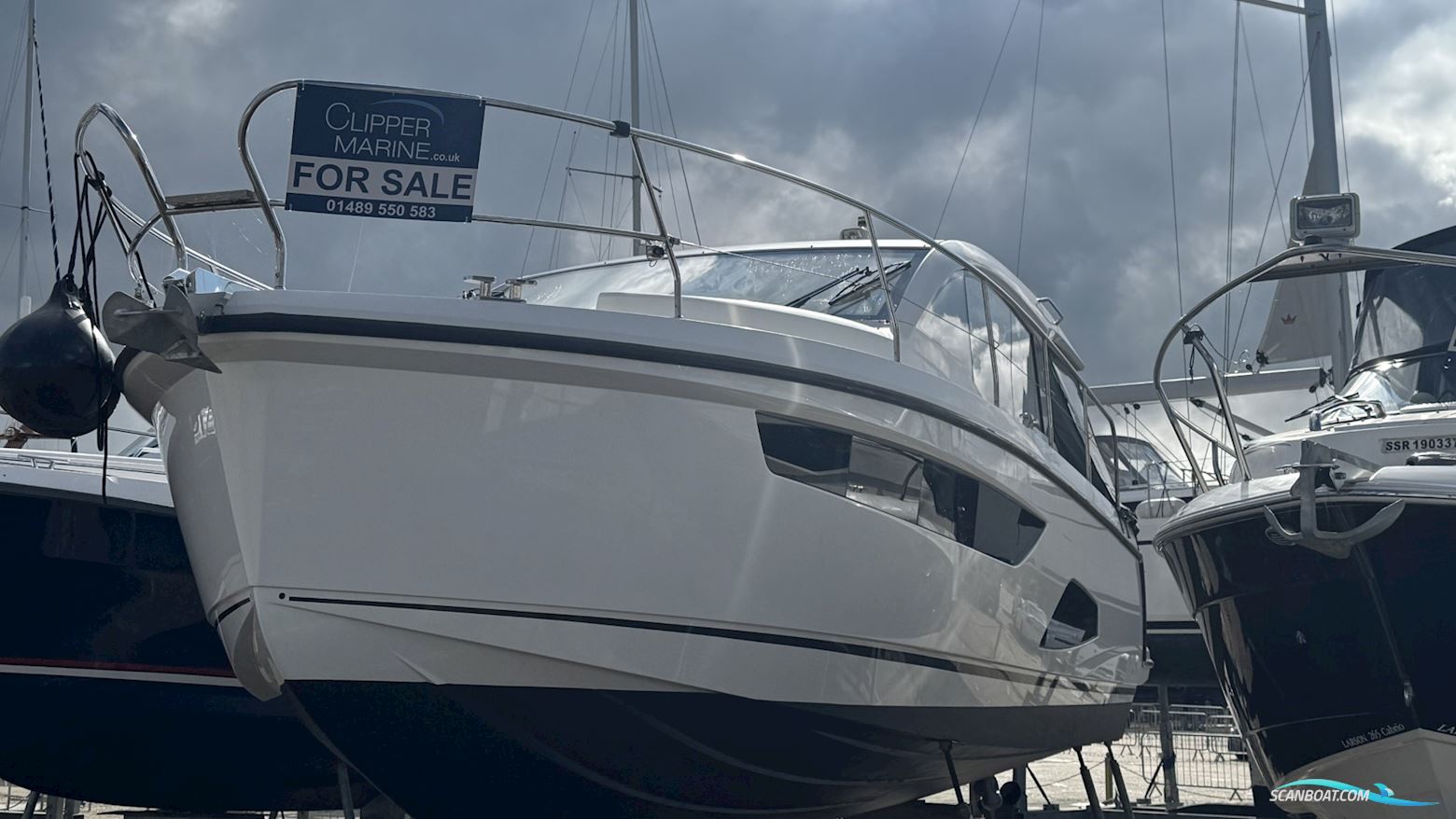 Sealine C330
