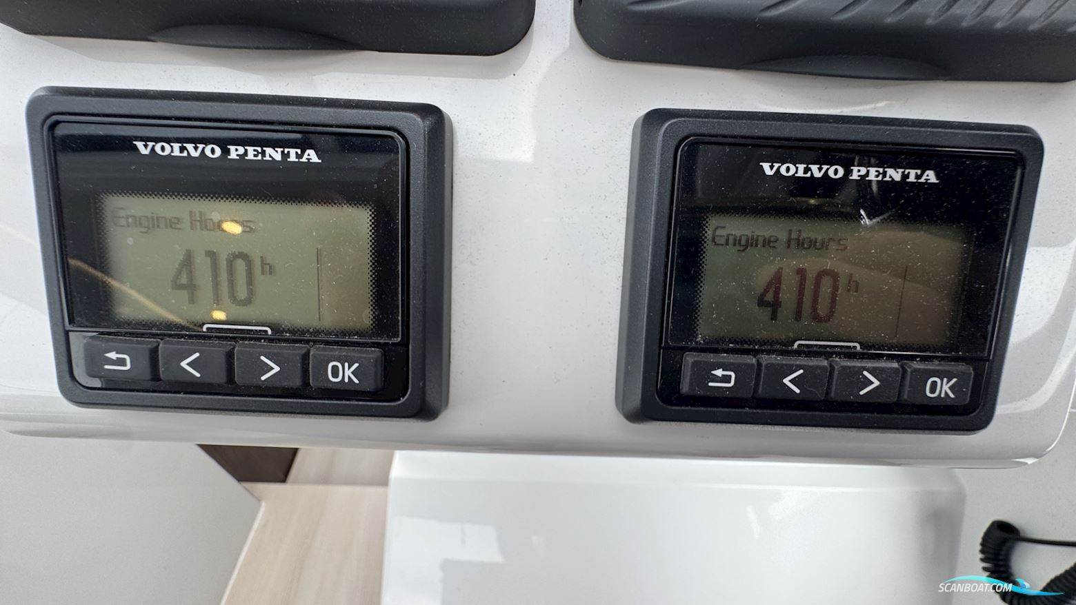 Sealine C330