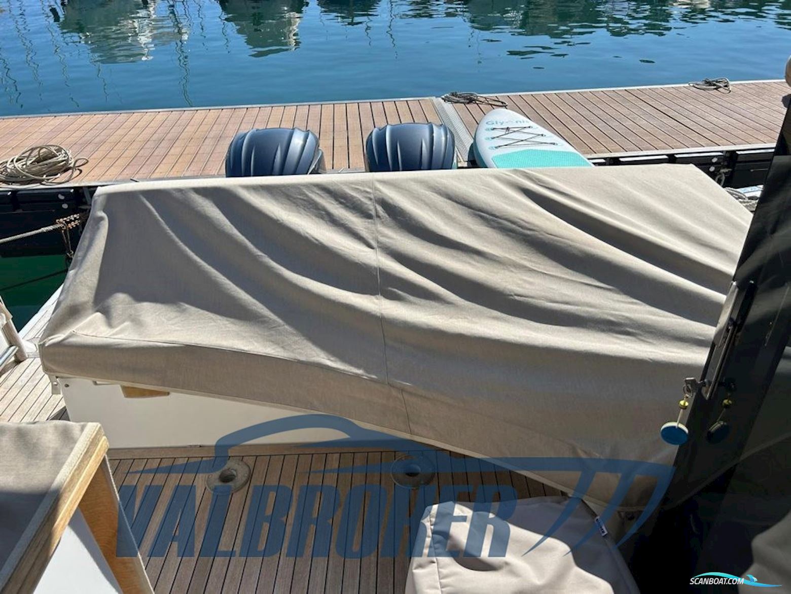 Sealine C335V