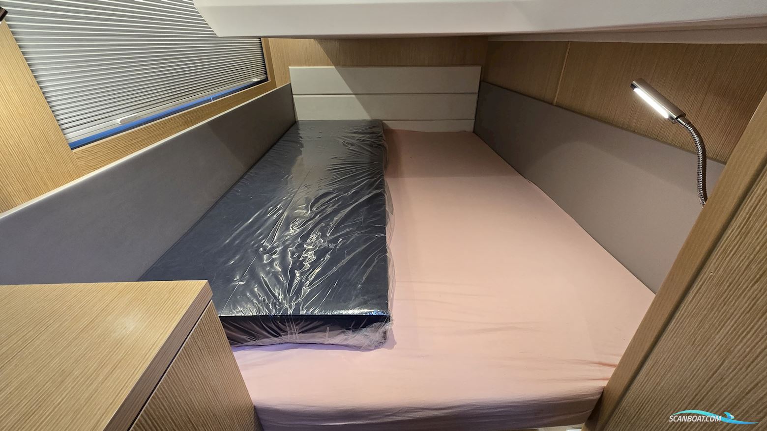 Sealine C390