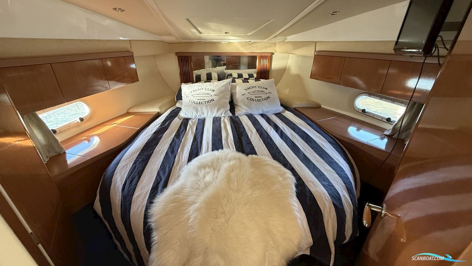 Sealine F 34 FLYBRIDGE