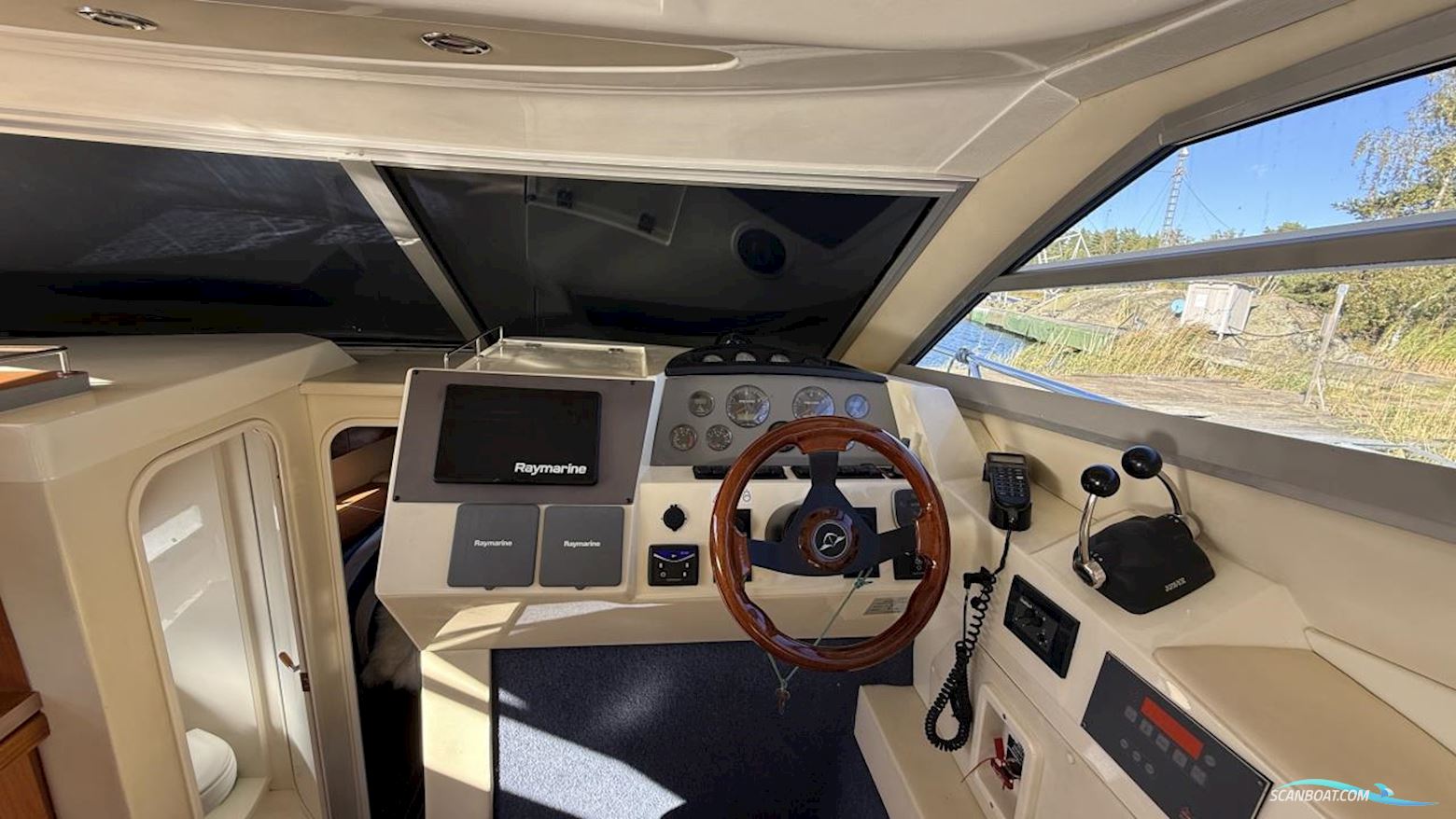 Sealine F 34 FLYBRIDGE