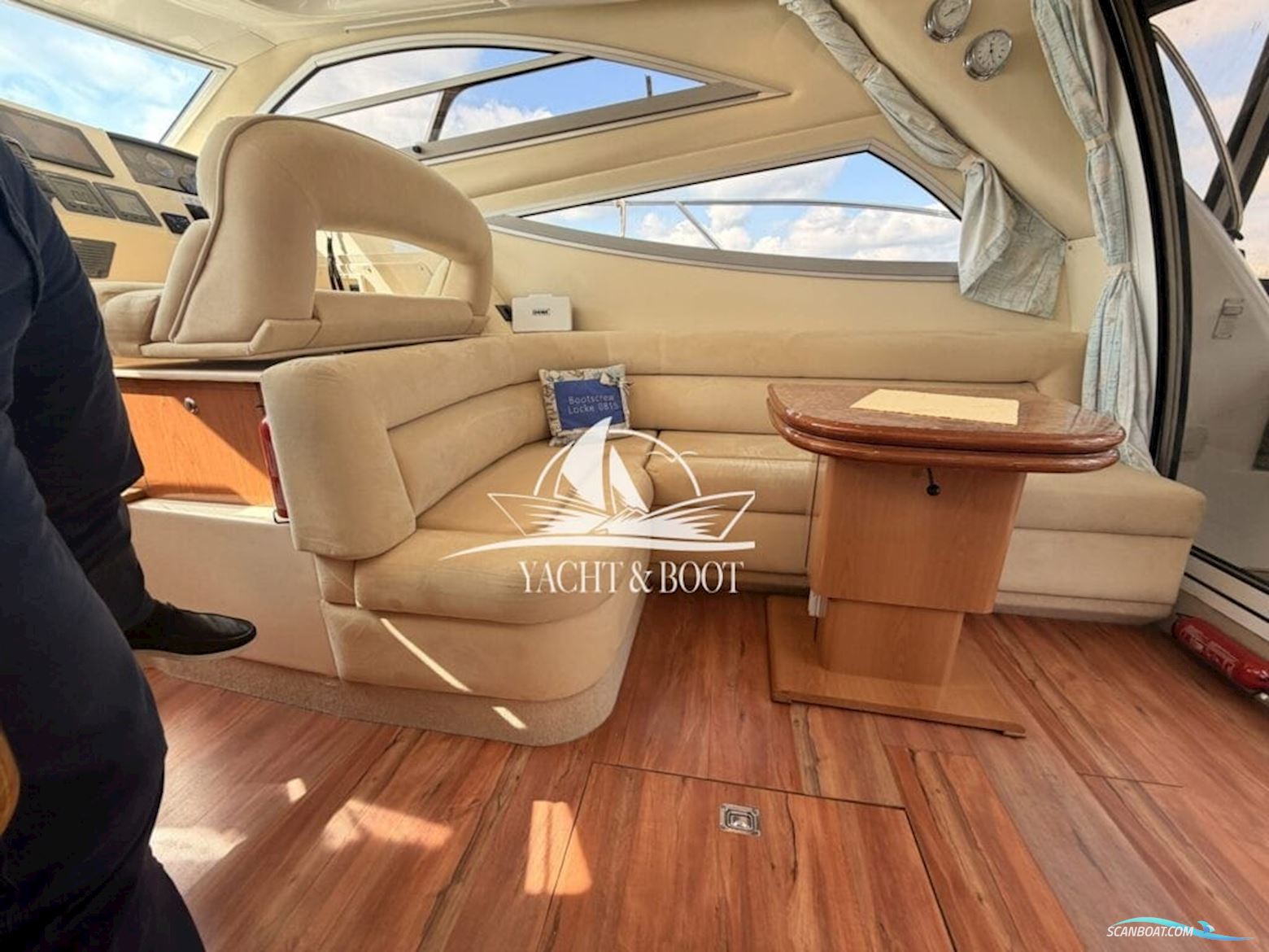 Sealine F 34