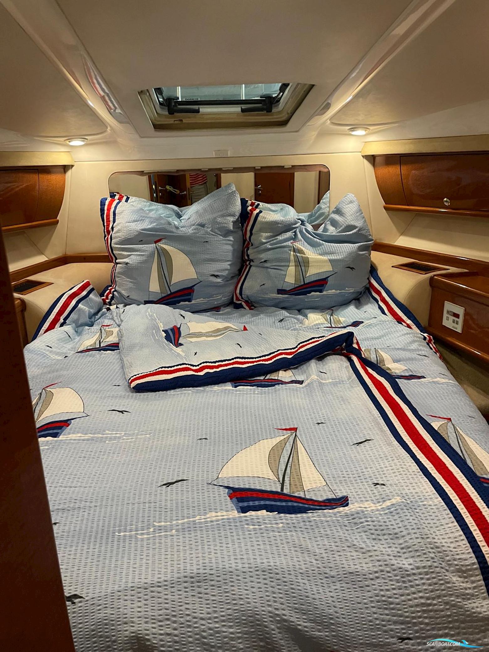 Sealine F 37