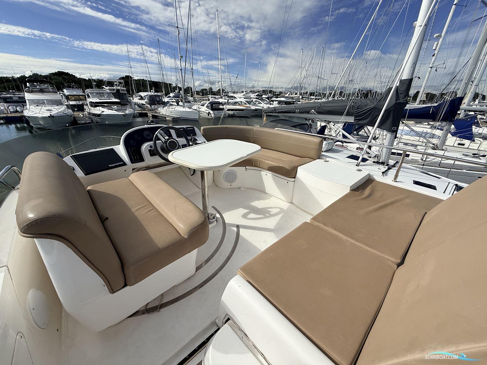 Sealine F37