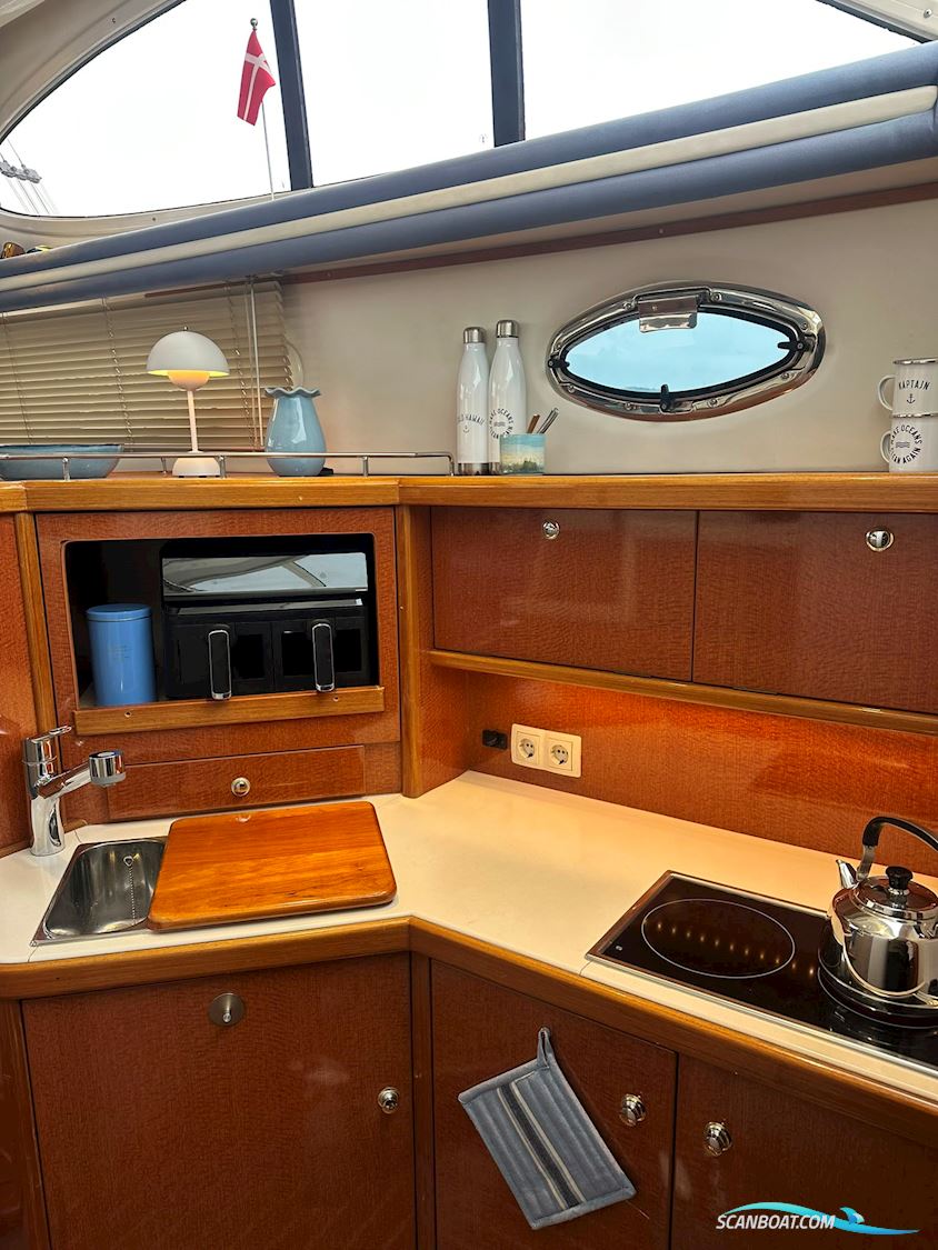 Sealine F37