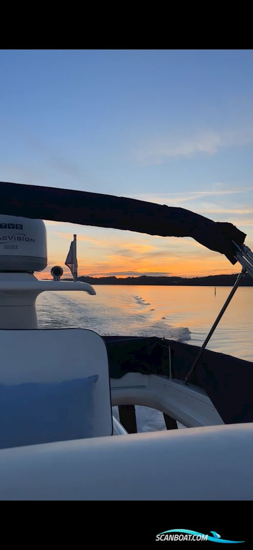 Sealine F37