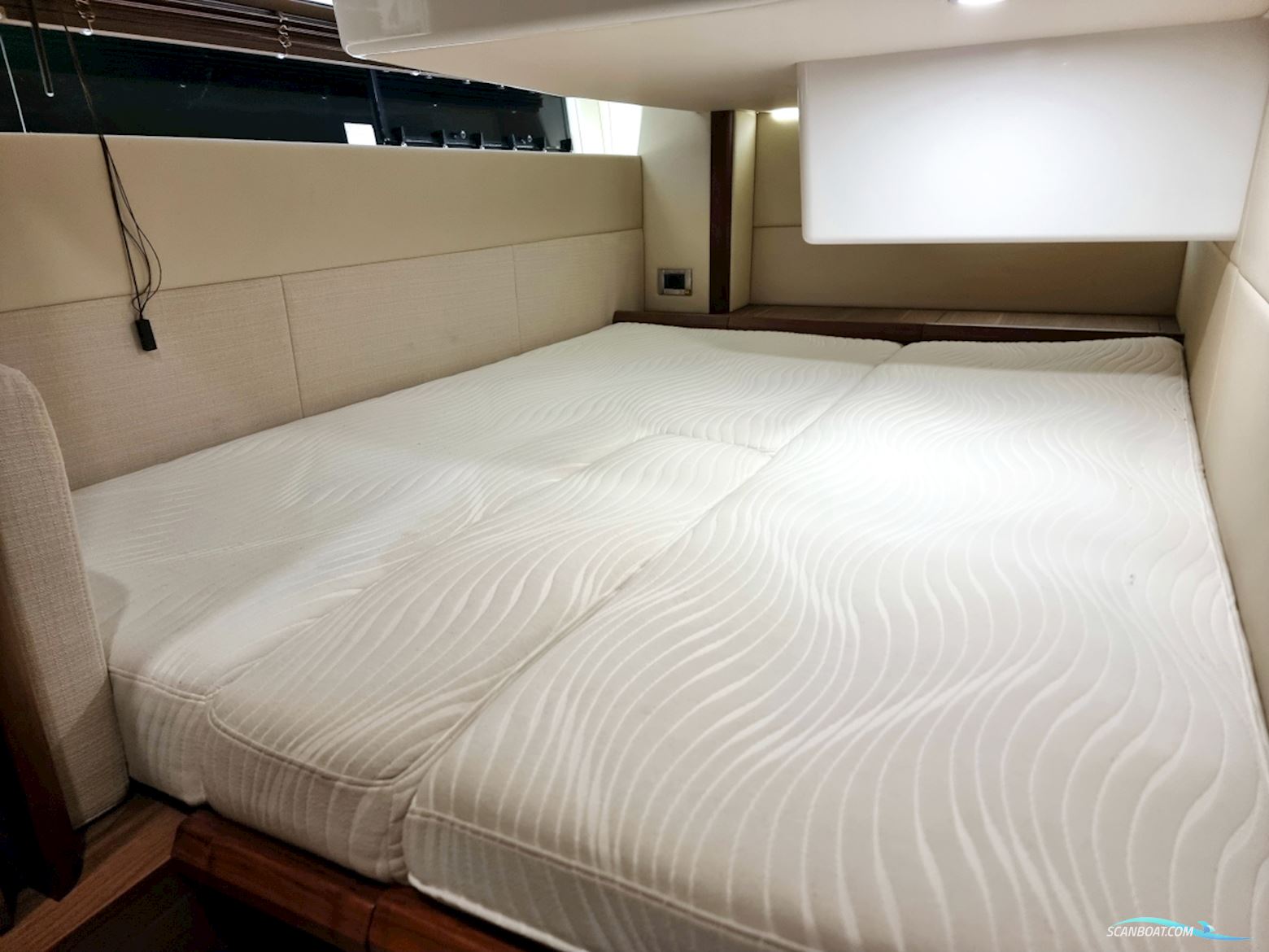 Sealine F380 Volvo Penta D6-330 EVC