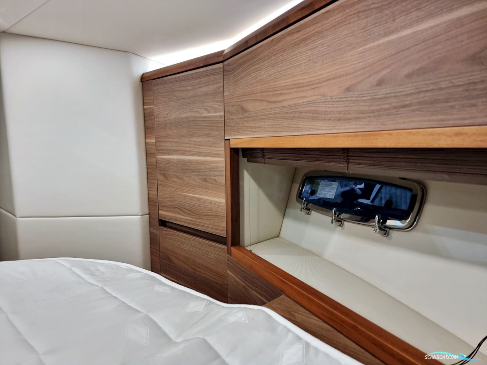 Sealine F380 Volvo Penta D6-330 EVC