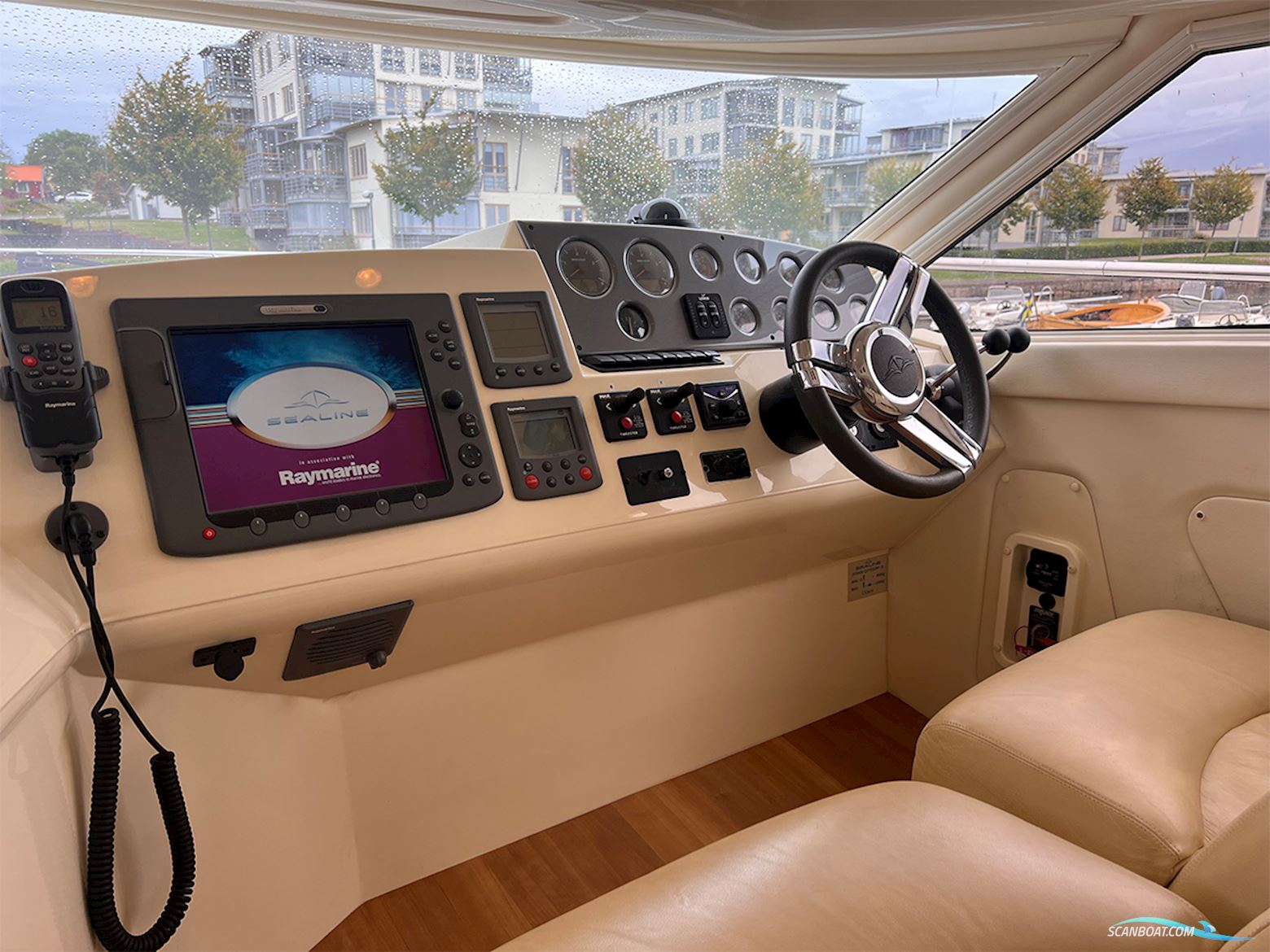 Sealine F42/5
