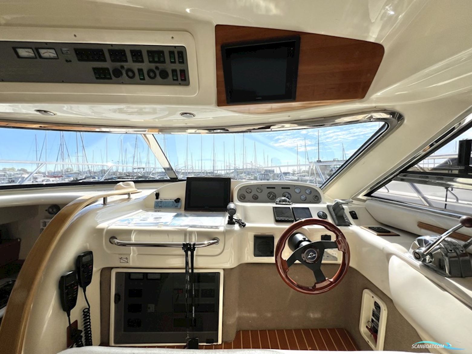 Sealine F43