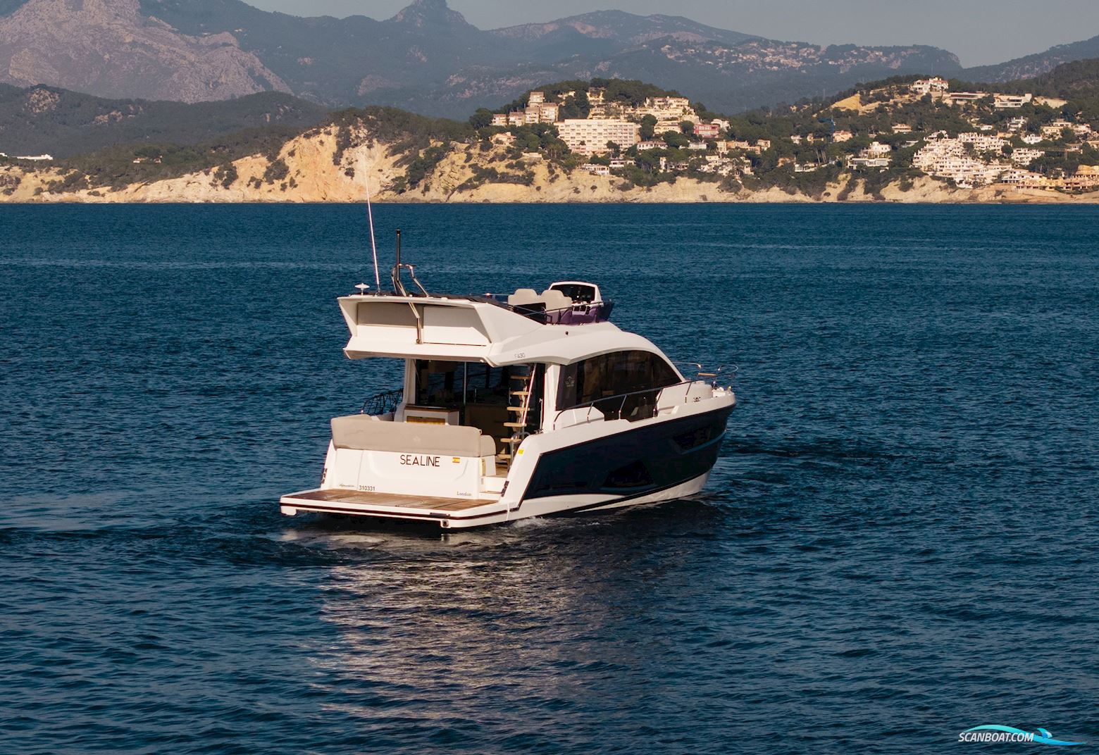 Sealine F430 - Flybridge