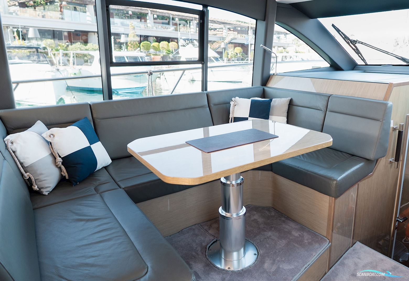 Sealine F430 - Fybridge