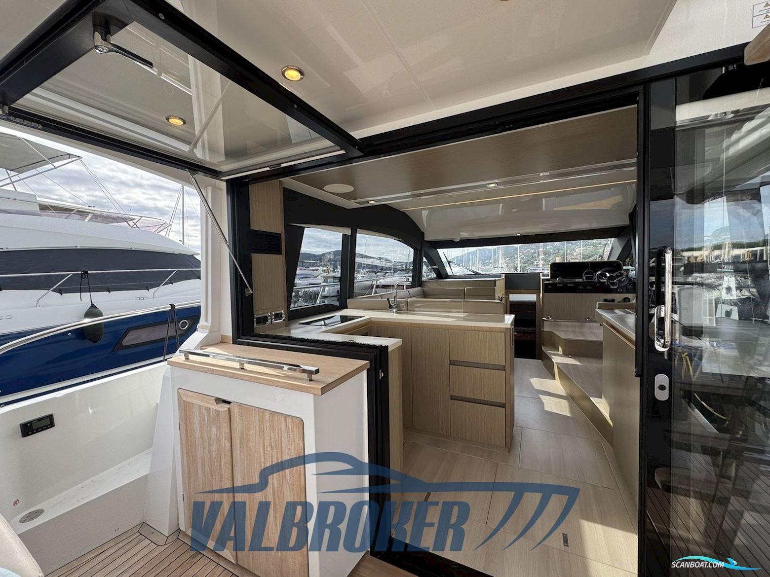Sealine F430