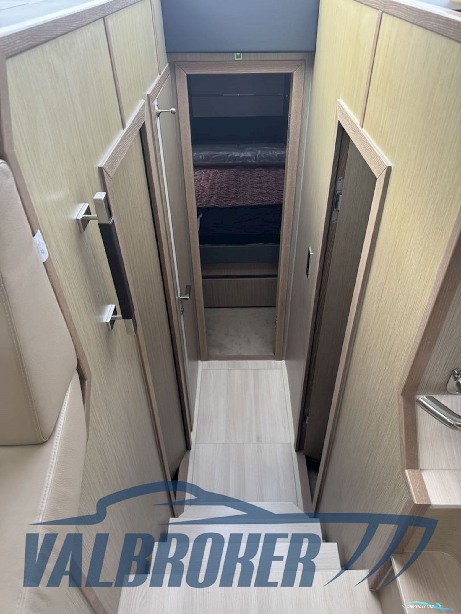 Sealine F430