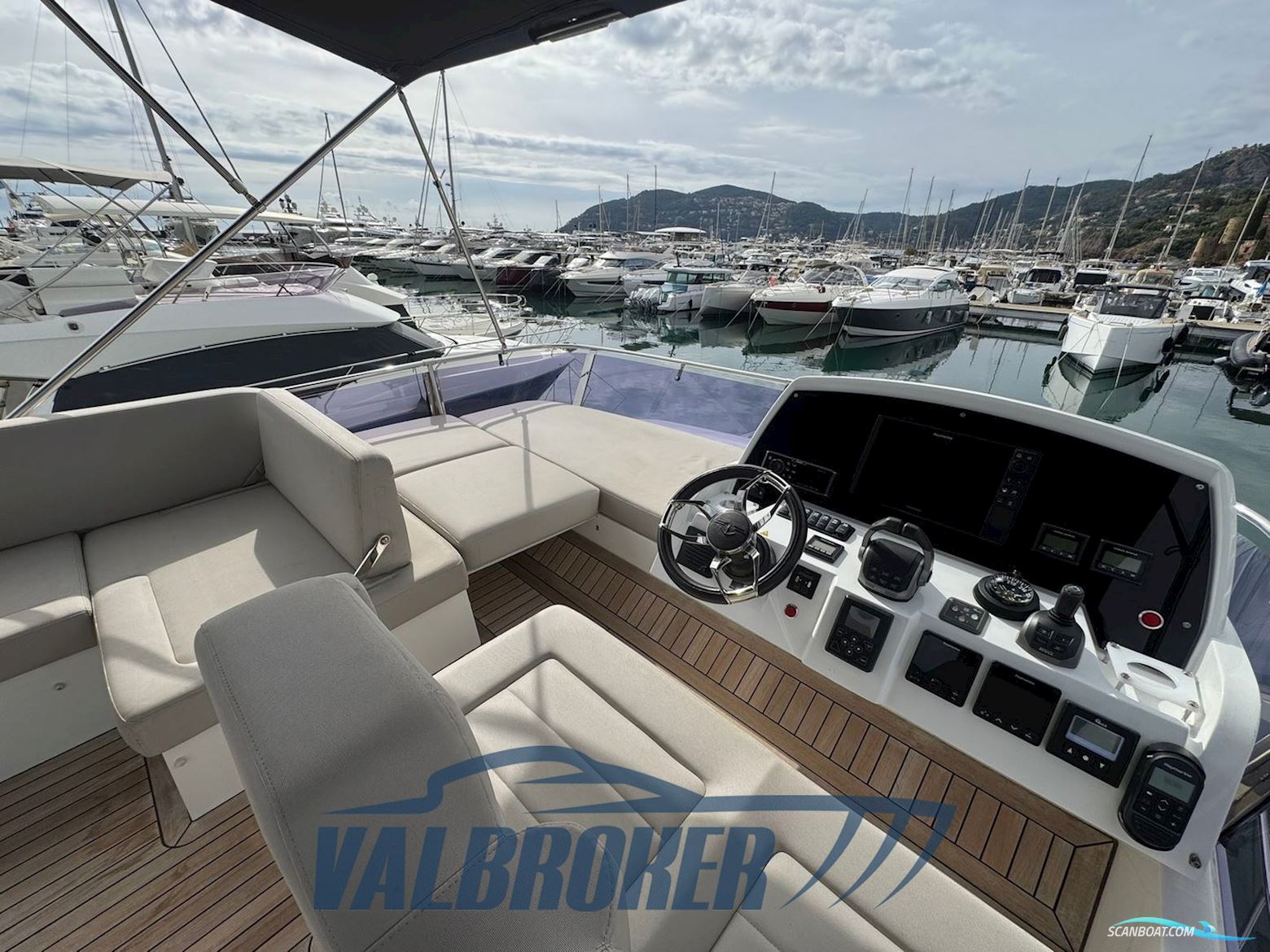 Sealine F430