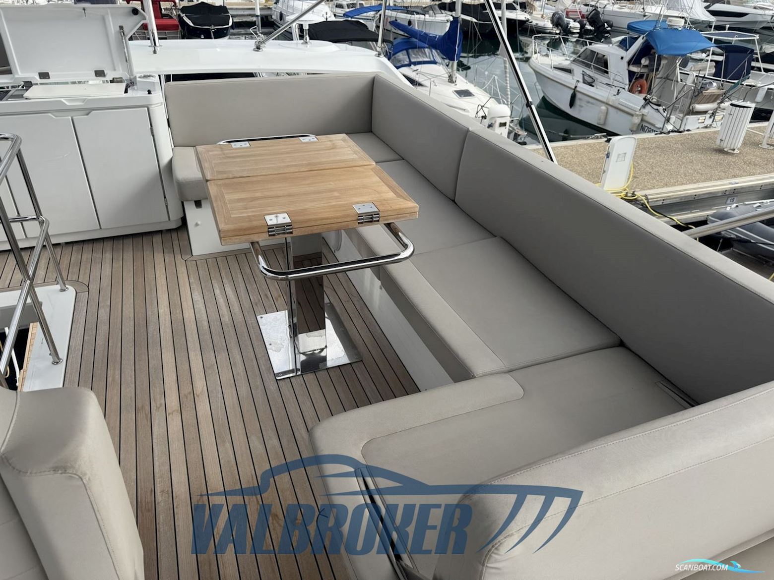 Sealine F430