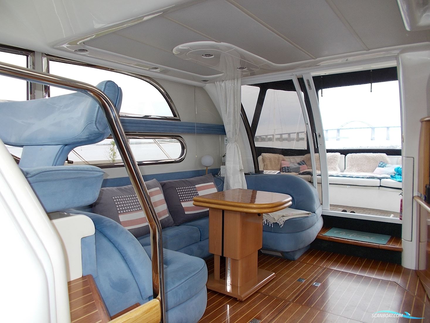 Sealine F44