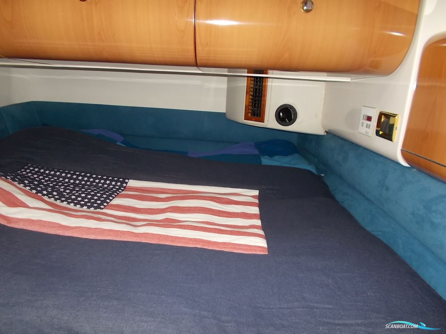 Sealine F44