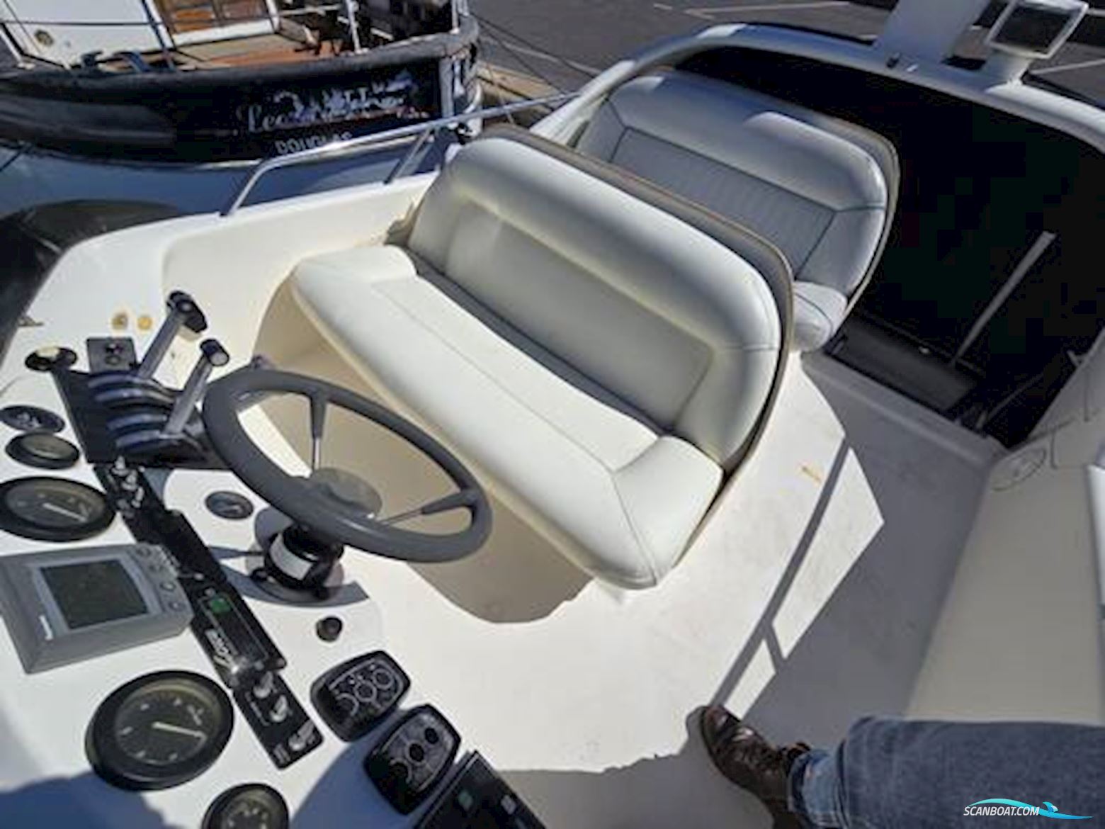 Sealine International 320 Statesman