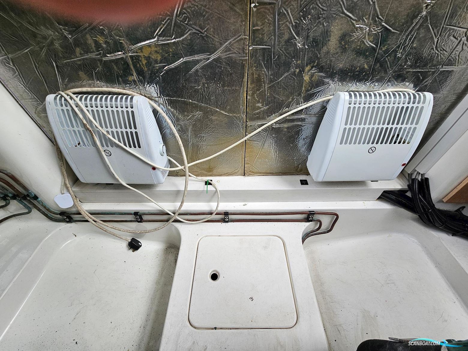 Sealine International F33