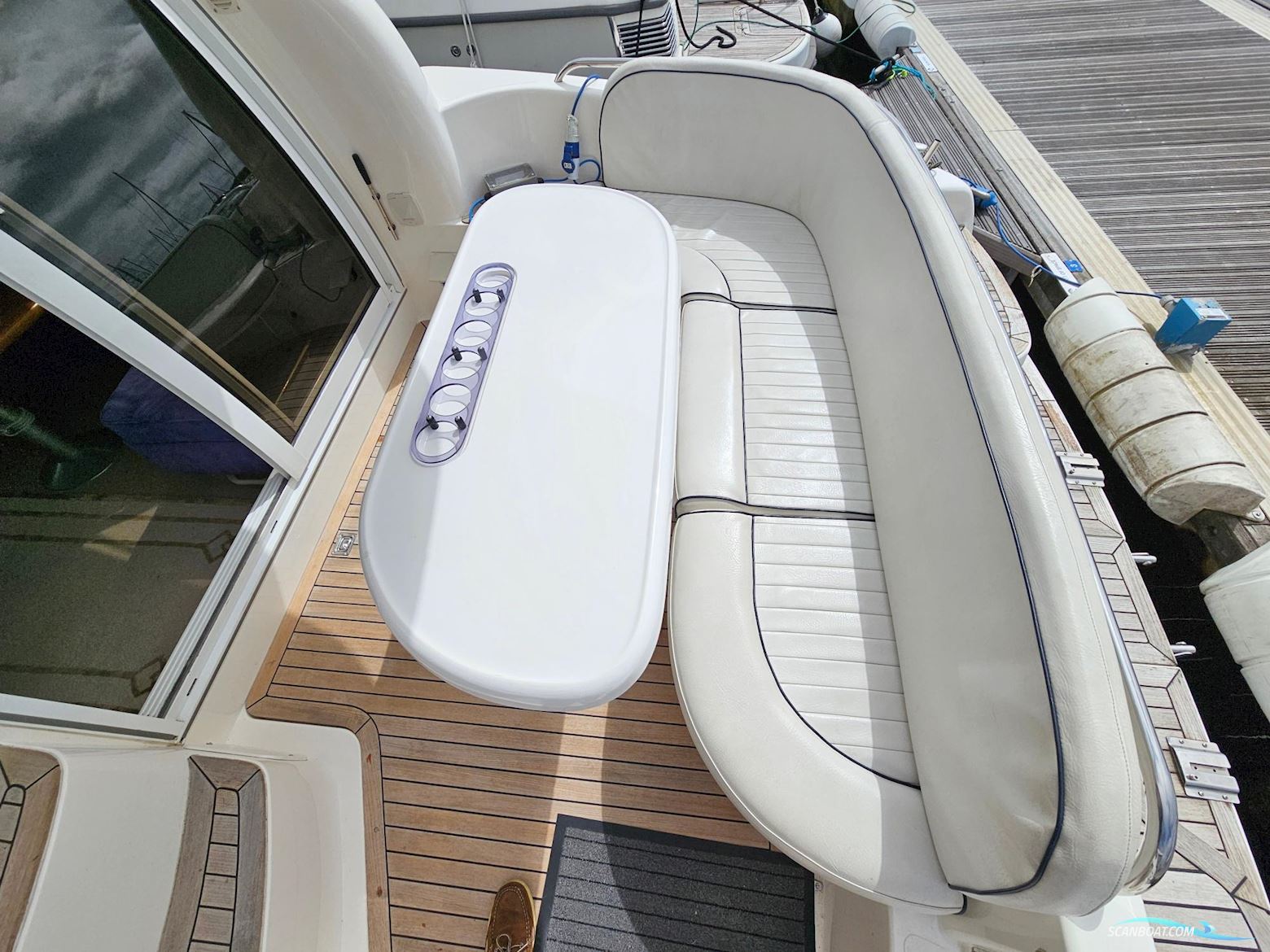 Sealine International F33