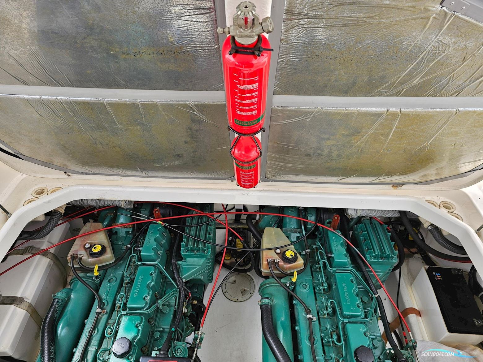 Sealine International F33